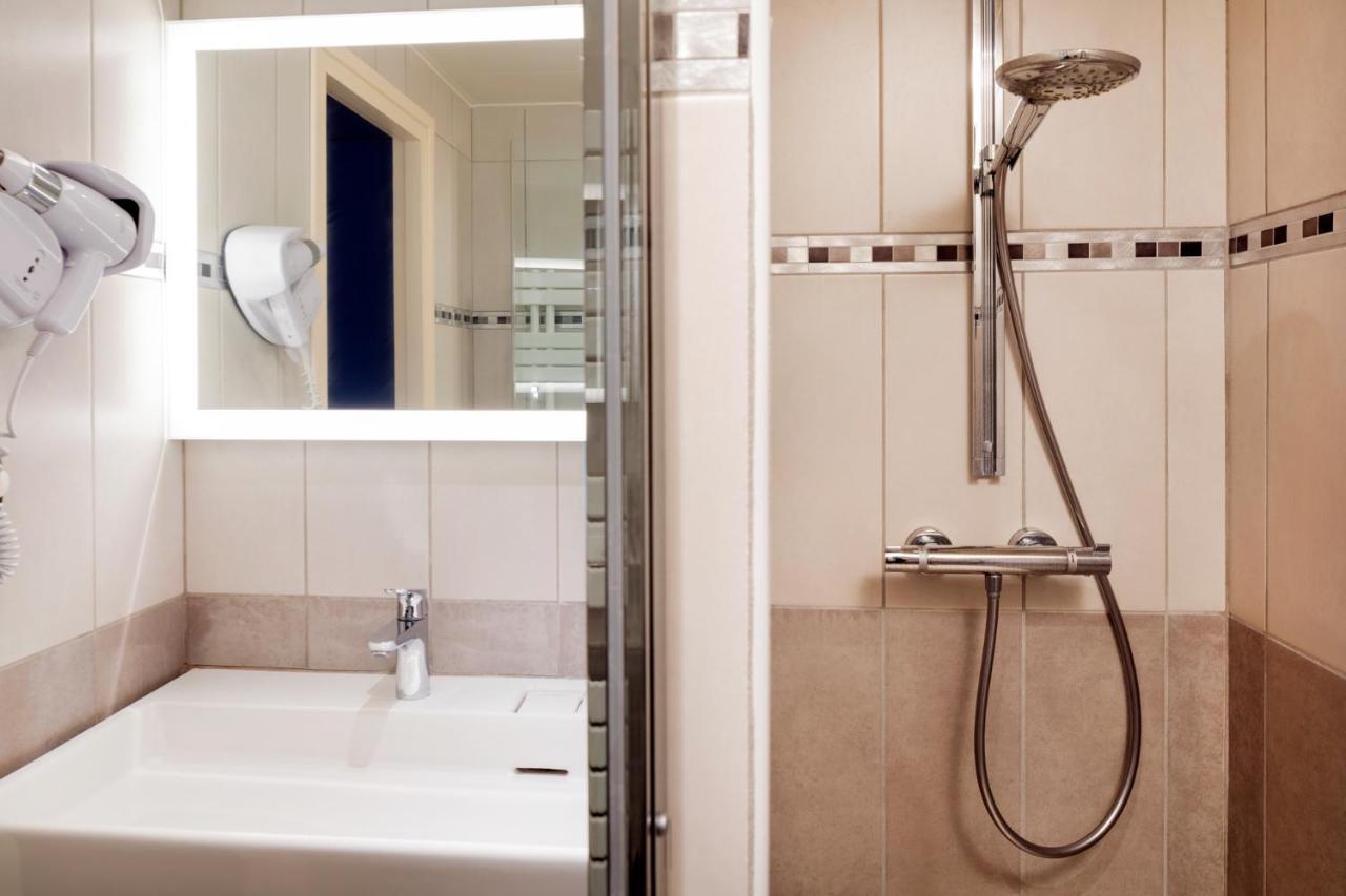 Hotel Du Commerce Spa Сен-Годенс Экстерьер фото